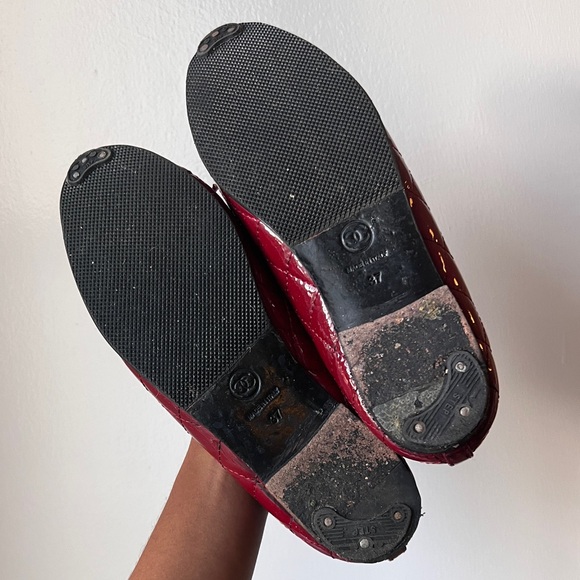 Vintage Red Patent Leather Chanel Ballet Flats - Picture 6 of 9